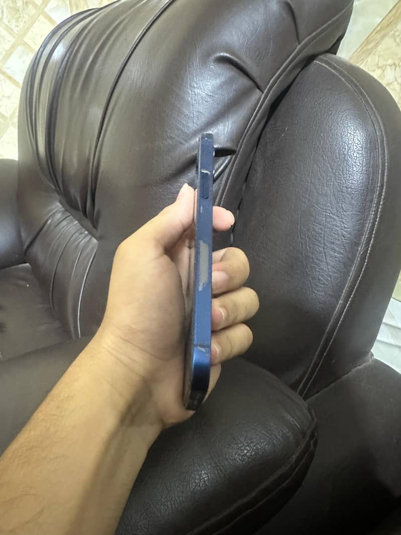 Apple iPhone 12 8