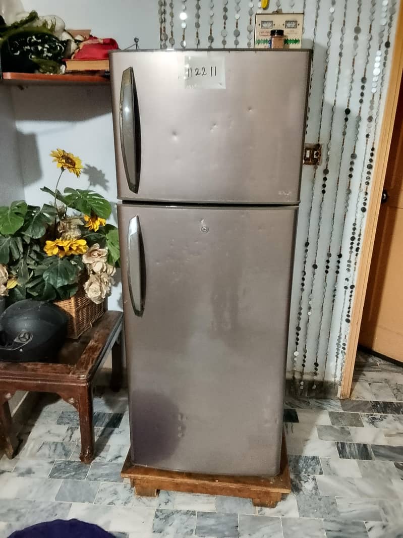 Refrigerator 0