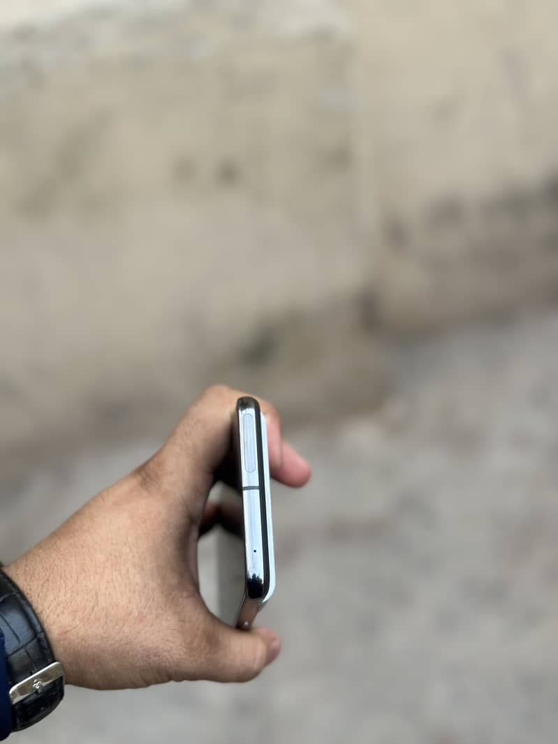 Google Pixel 8 Pro 6