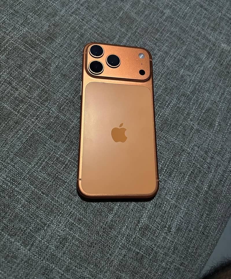 Apple iPhone 17 Pro Max 0