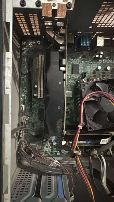 Dell i7 4th gen 128 ssd 500 GB HARD 4 gb gpu invidia