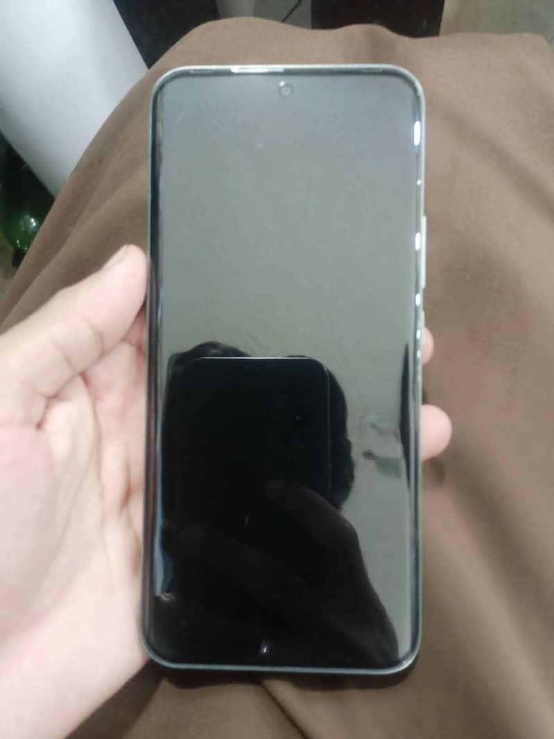 Tecno spark 40 pro plus 4