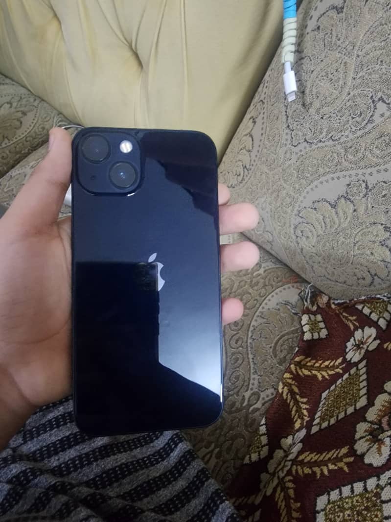 Apple iPhone 13 4