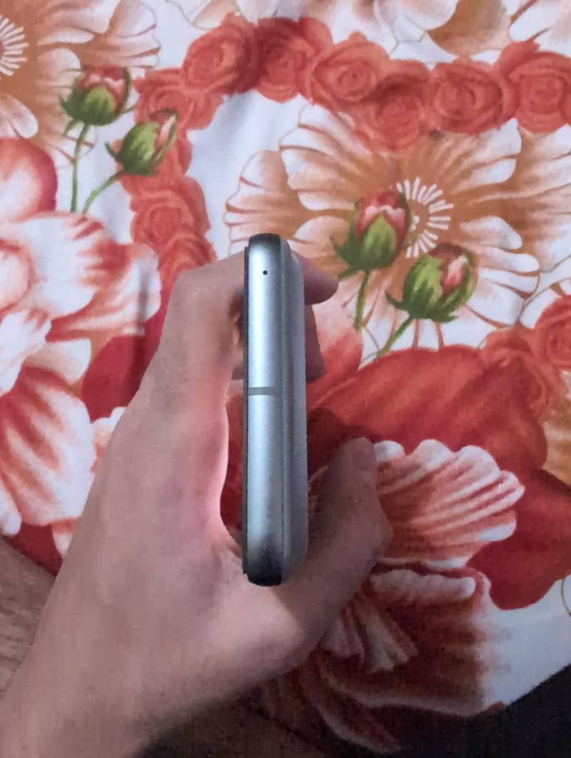 Google Pixel 8 2