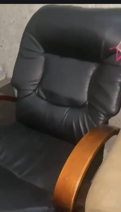 Executive office chair
