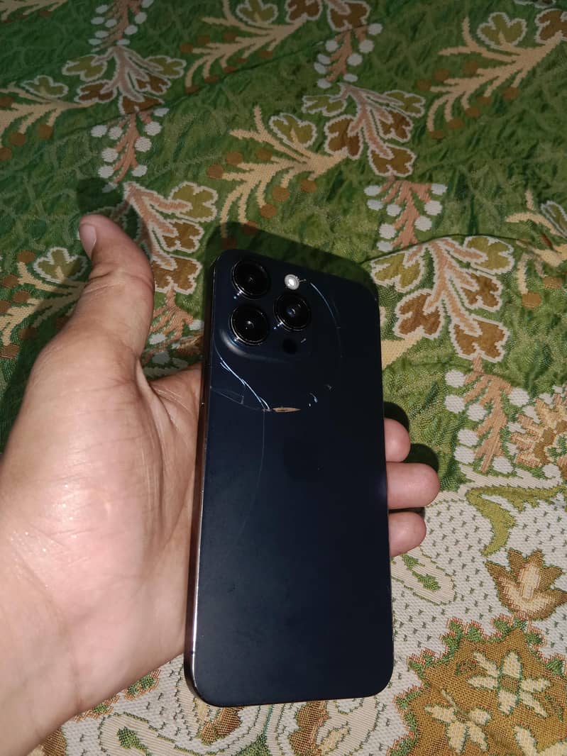 Apple iPhone 15 Pro Max 0