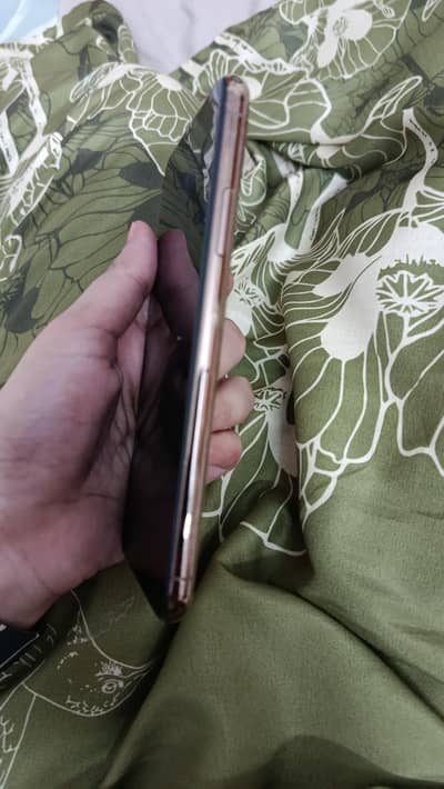 Apple iPhone XS