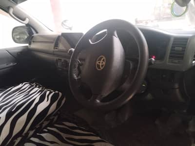 Toyota Hiace 2015
