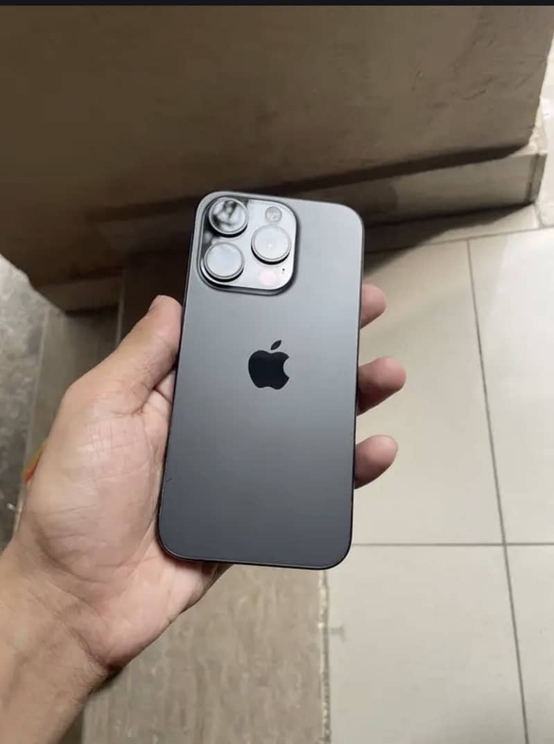 Apple iPhone 15 Pro 0