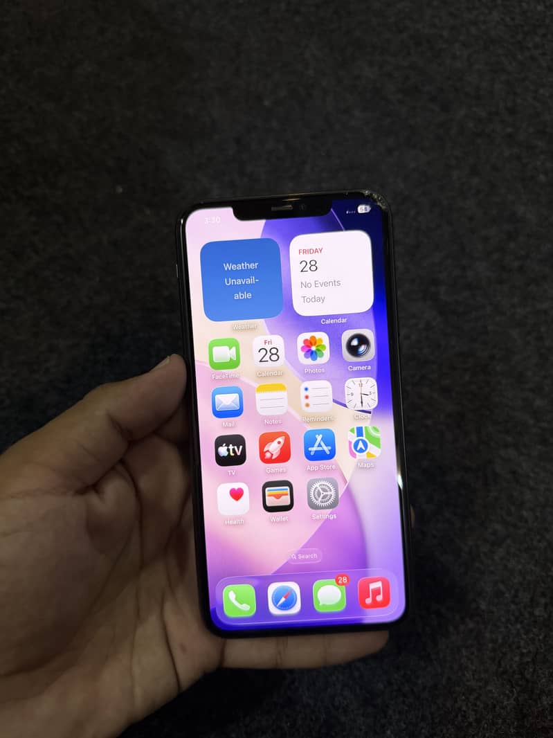 Apple iPhone 11 Pro Max 10