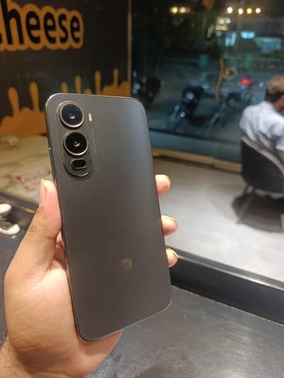 Itel City 200 black colour 10/10 condition 3 months warranty available