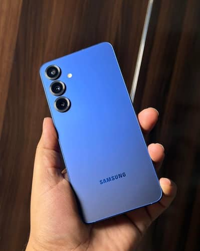 Samsung galaxy S25plus 256gb available pta approved water packed