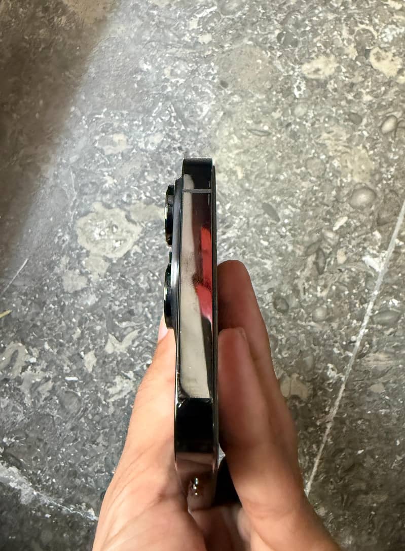 Apple iPhone 14 Pro 4