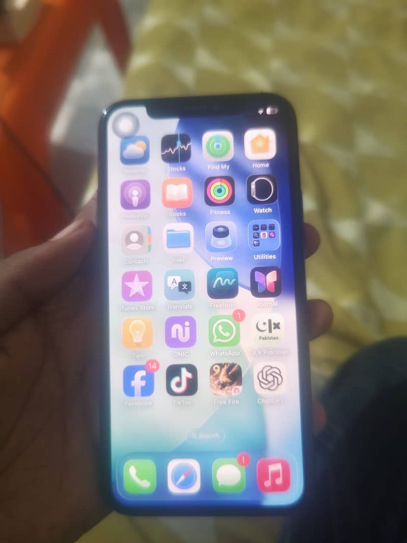 Apple iPhone 11 Pro 1