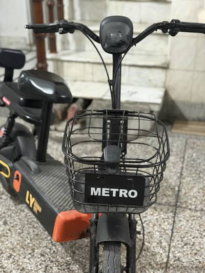 Metro wonder bike 50 km range in one charger and 30 hp speed