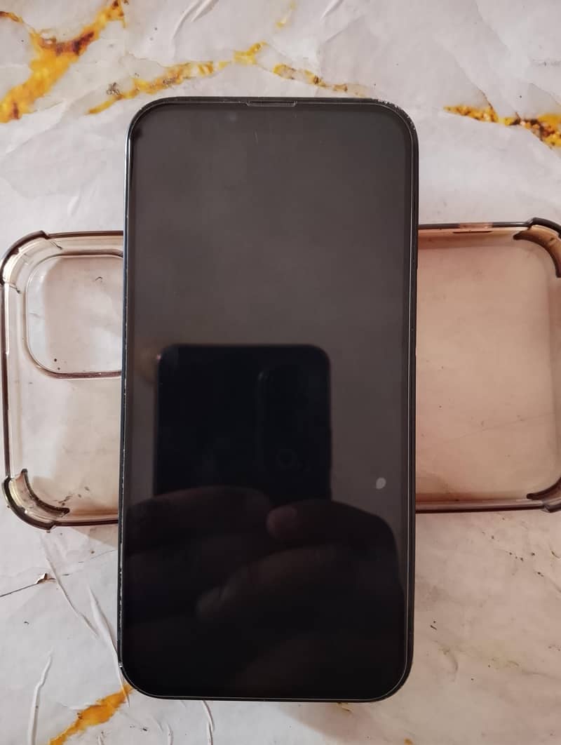 Apple iPhone 13 1