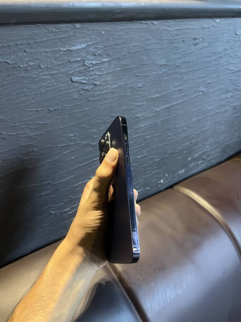 Apple iPhone 14 Pro Max 2