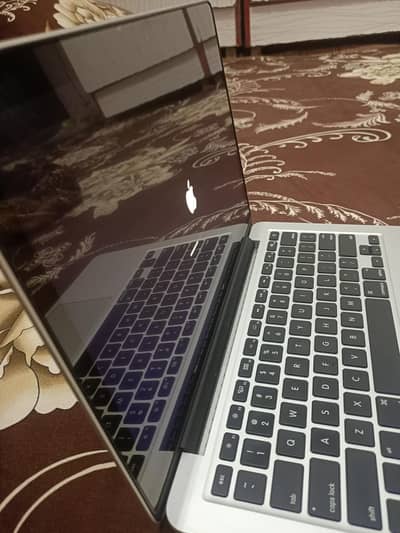 MacBook Pro 2015 Core i5 5th Generation