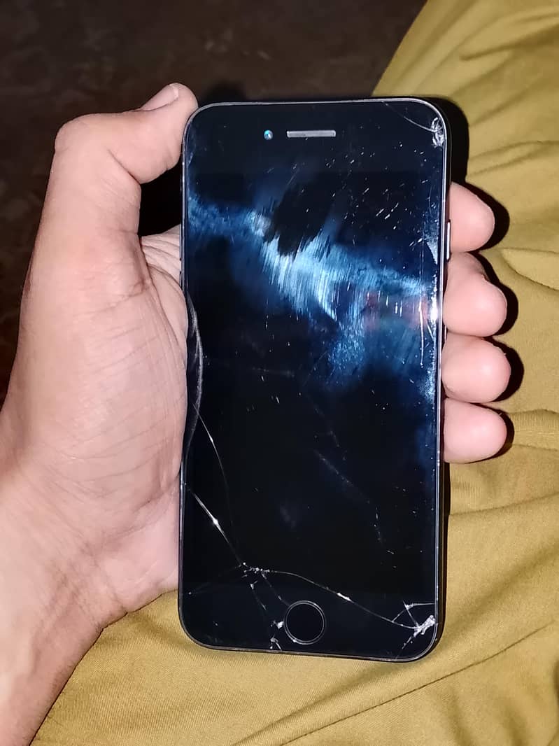 Apple iPhone 7 1
