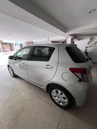 Toyota Vitz 2012