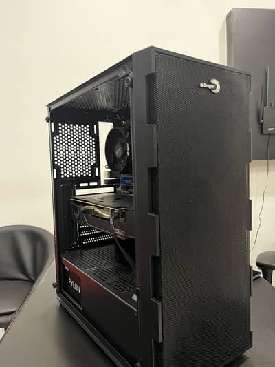 Brand new custom gaming pc mid range