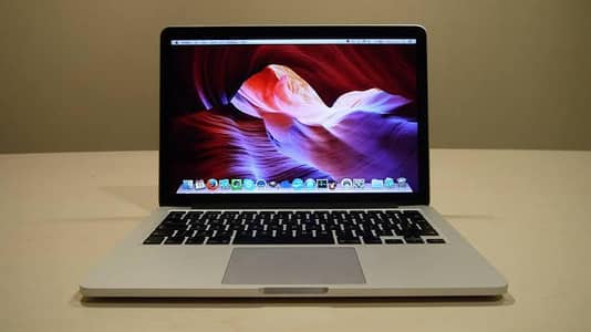 Macbook Pro 2014 i5 8/256gb with Box