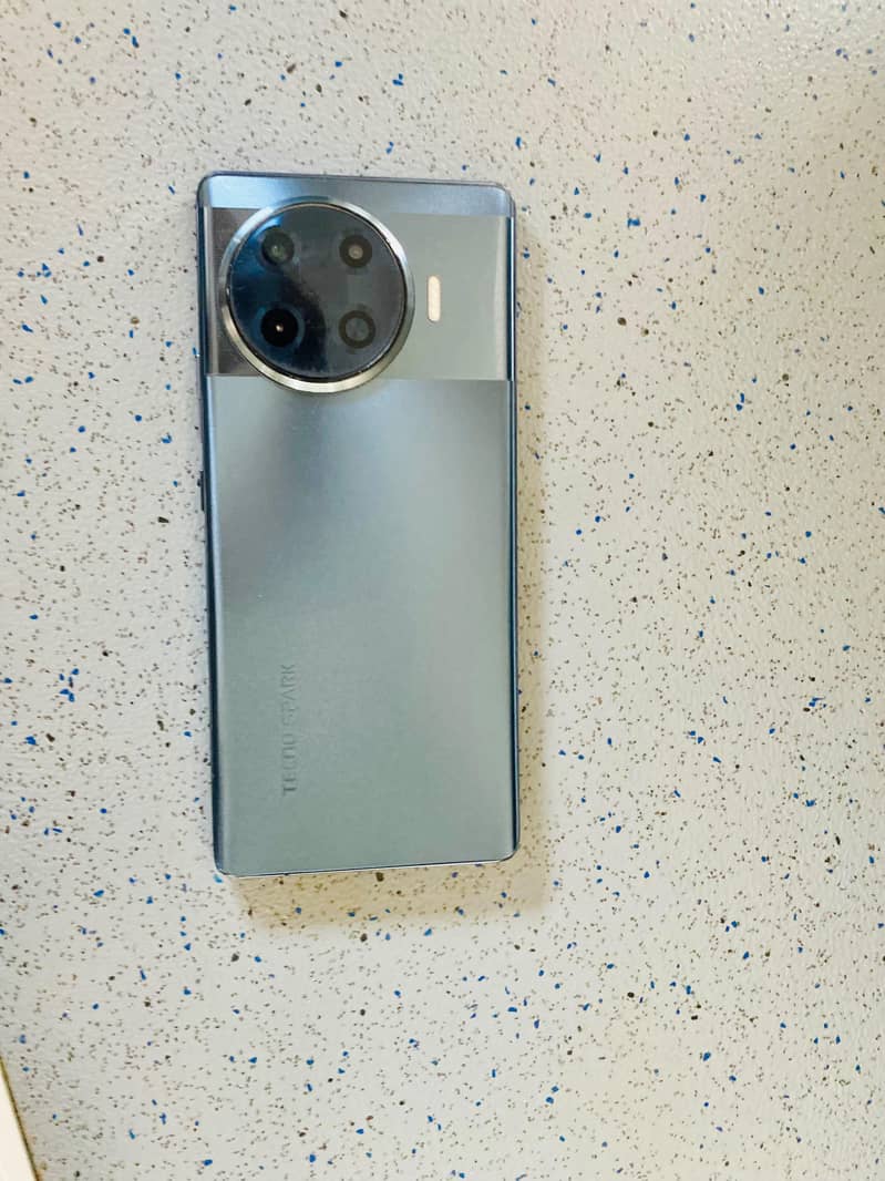 Tecno Spark 20 Pro Plus 3
