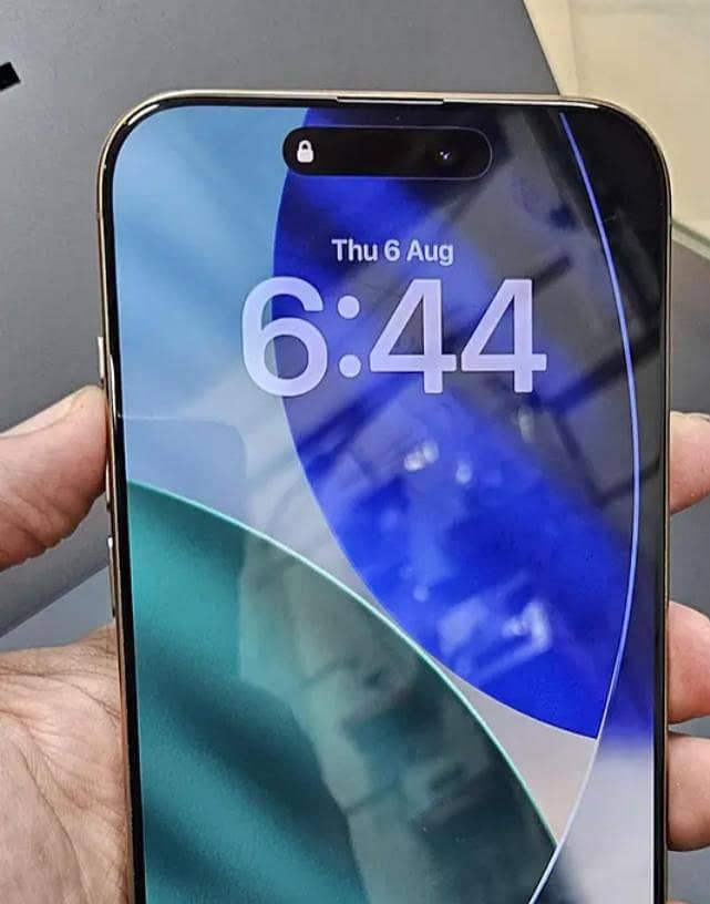 iphone 16 pro max 1