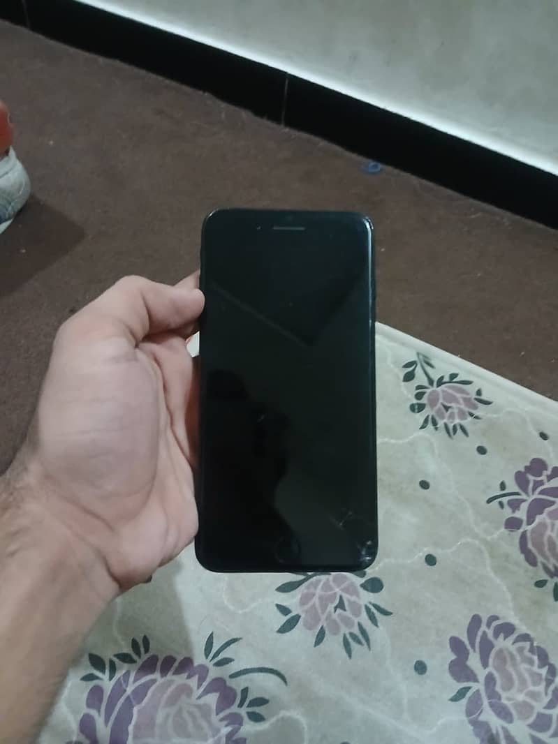 Apple iPhone 7 Plus 3