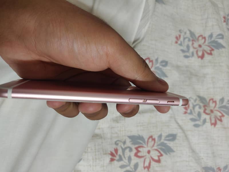 Apple iPhone 6S 5
