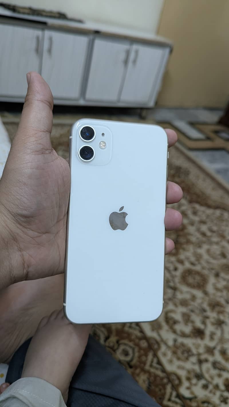 Apple iPhone 11 4
