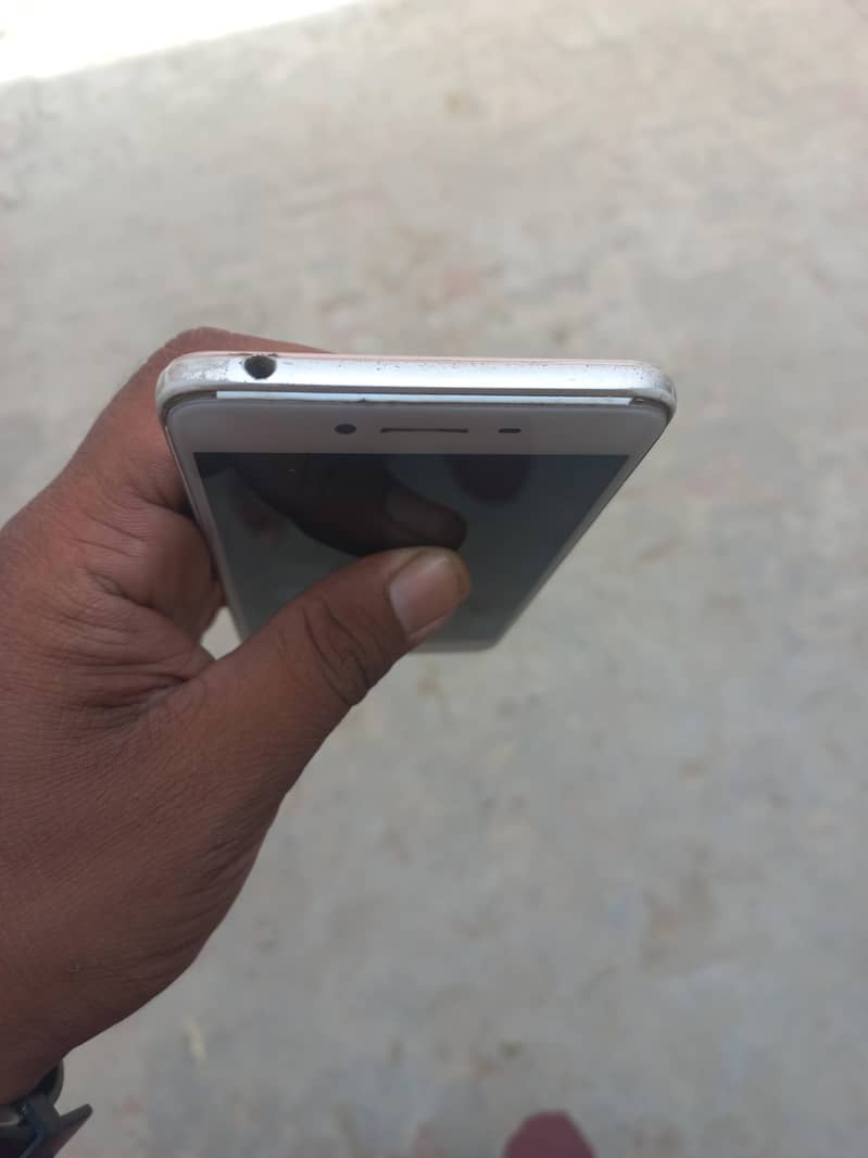 OPPO A37 1