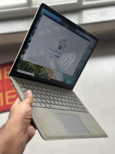 Surface laptop 2 Core i5-8th genration