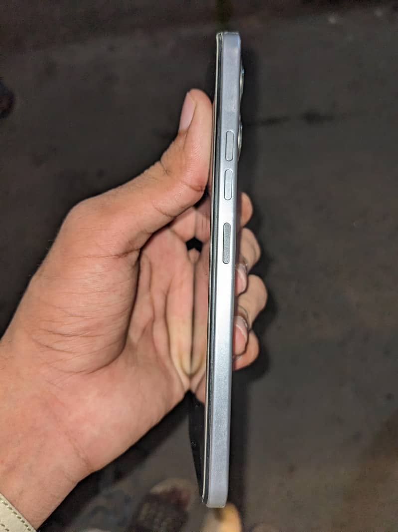 Tecno Spark 40 4