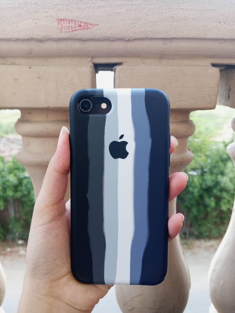 Apple iPhone 8 0