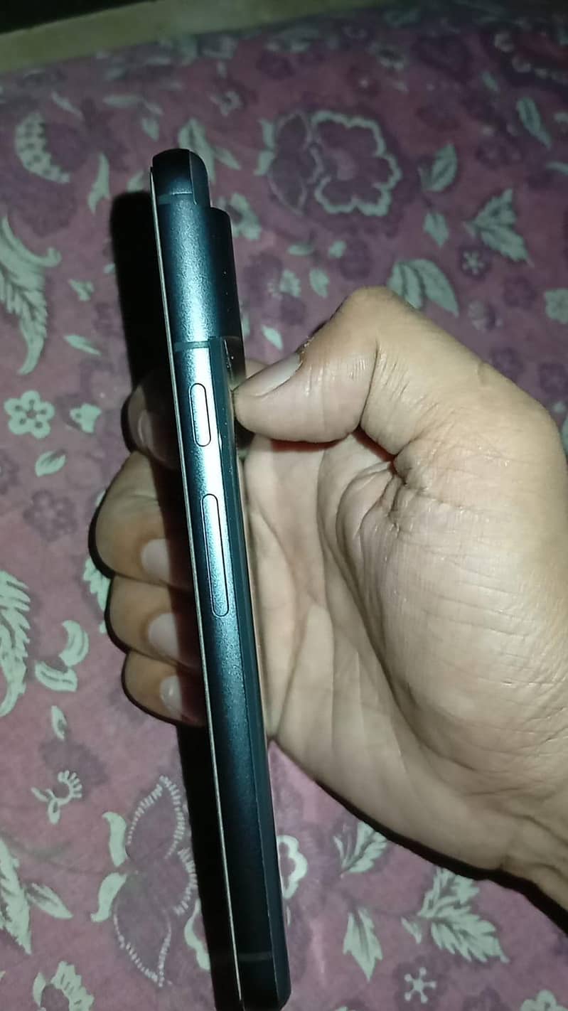 Google Pixel 8 2