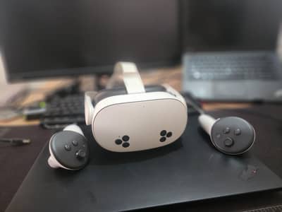 Meta Quest 3S  (Original Accessories & Charger)