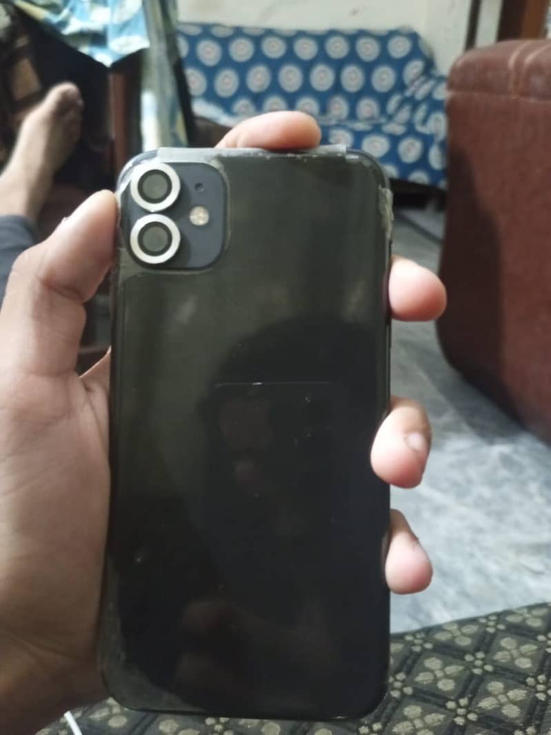 Apple iPhone 11 4