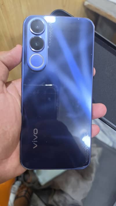 Vivo V70 FE 5G 12/256 urgent sale