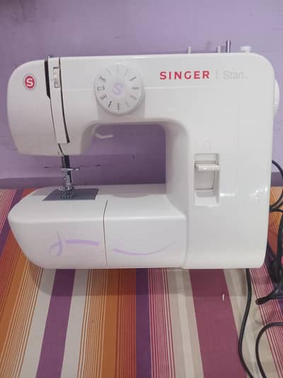 like new singer start 1306 sewing machine- excellent condition!