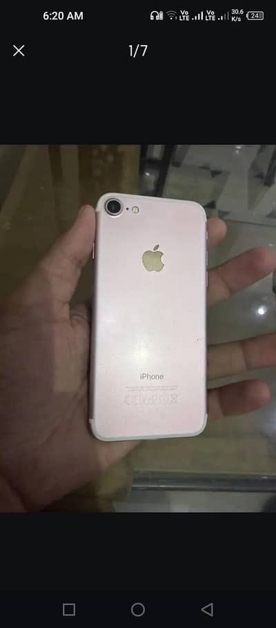 Apple iPhone 7