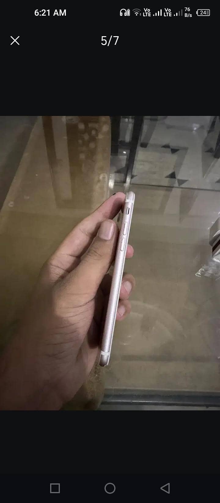 Apple iPhone 7 4