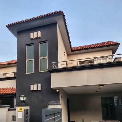 Elegant 10 Marla Home For Rent In The Heart Of DHA Spacious, Stylish & Ready To Move