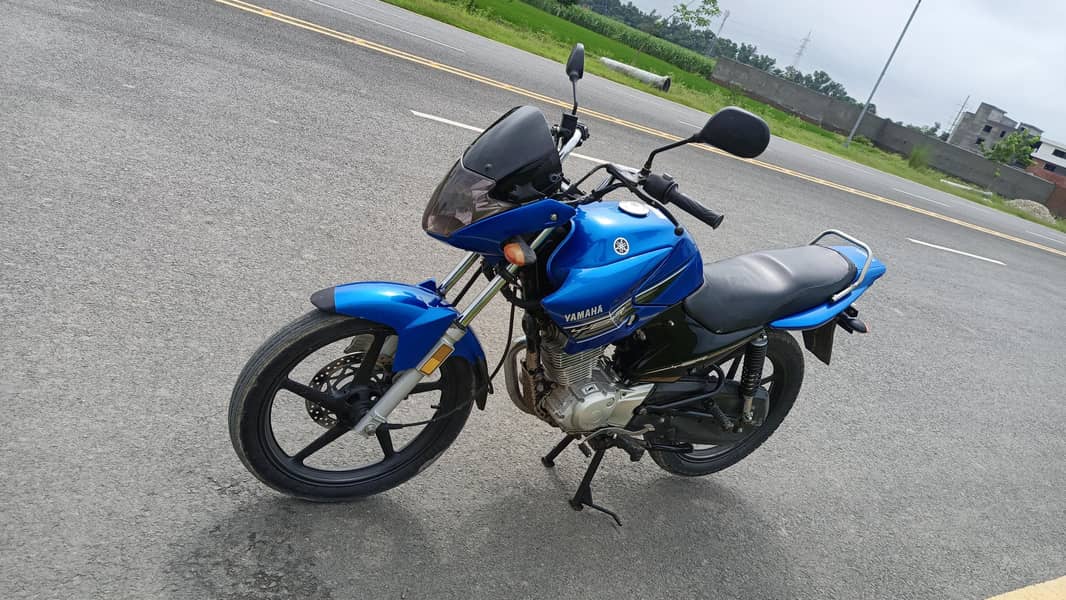 YBR 125 10