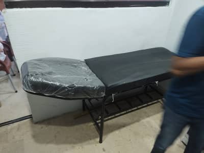 Facial / Massage Bed