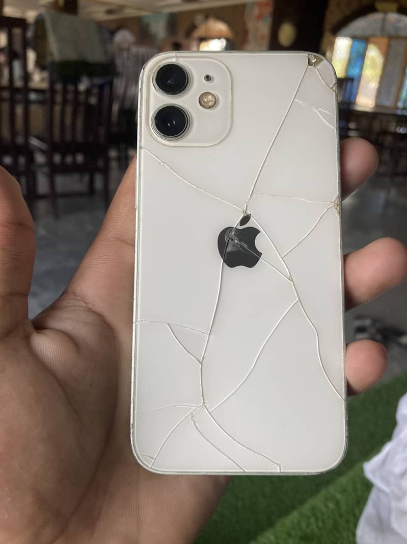 Apple iPhone 12 mini 3
