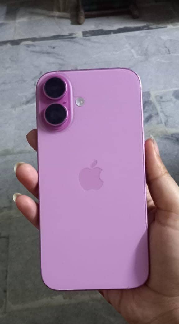 Apple iPhone 16 0