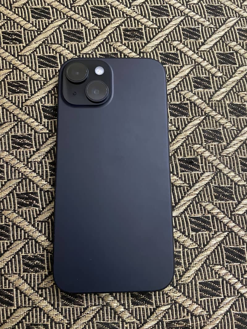 Apple iPhone 15 4