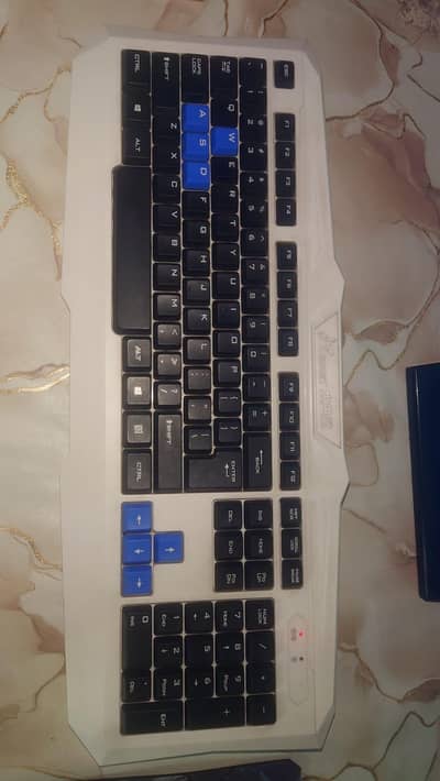 Shark Wireless Keyboard and mouse with box