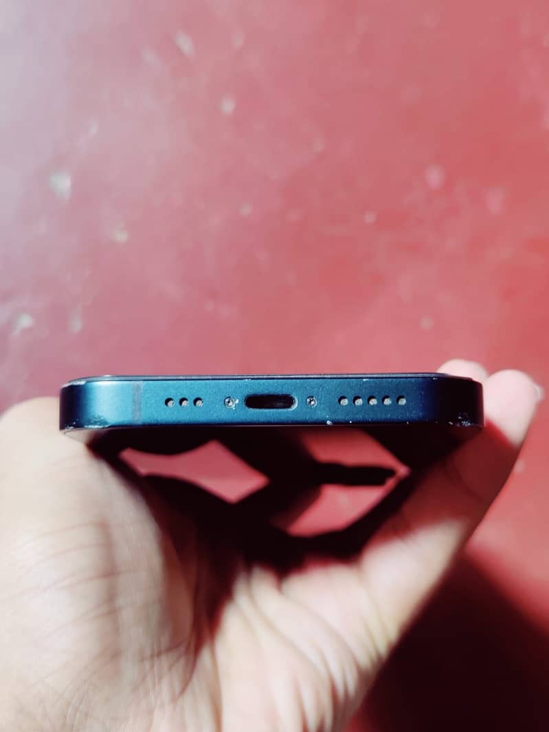 Apple iPhone 14 3